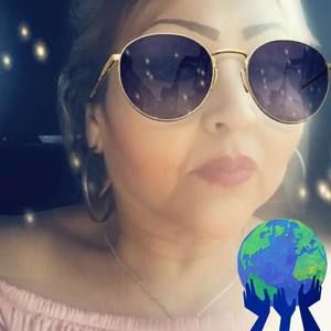 Meet your Posher, Rafaela